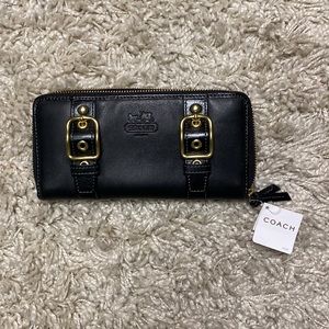 Long zip round Women Coach wallet